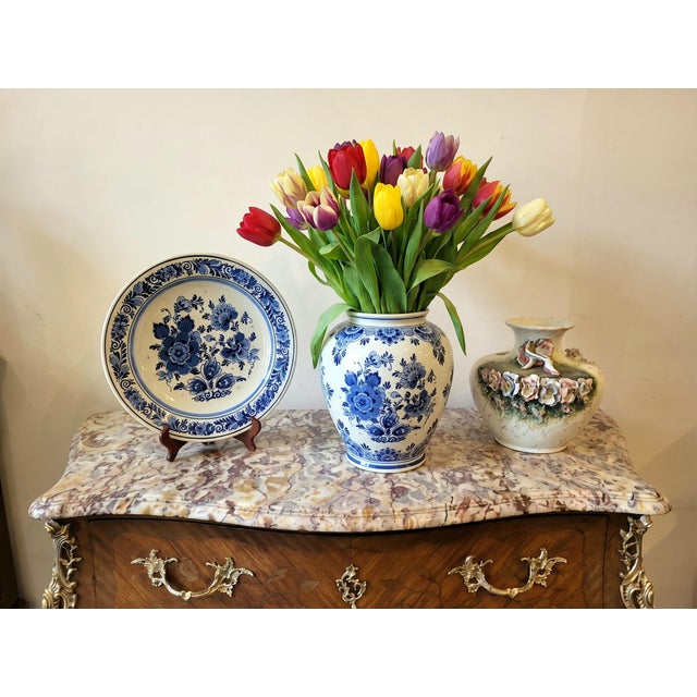 Hand-painted delft blue wall plate by royal goedewaagen, holland, 1940s. This decorative mid-century dutch ceramic plate...