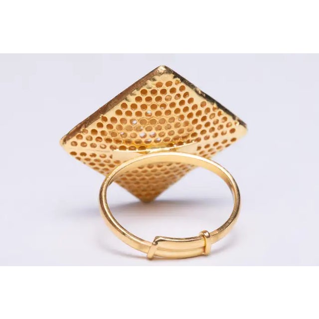 Late 20th Century 18k Gold and Enamel Signet Ring, Size 6 For Sale - Image 4 of 4