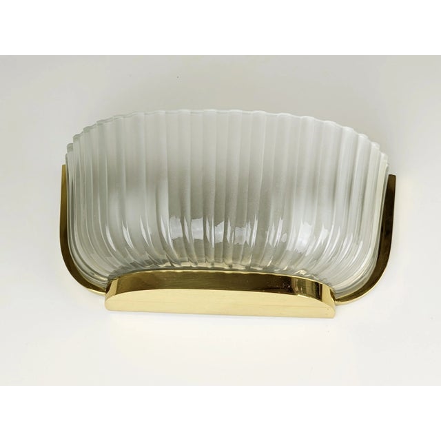 Mid-Century Italian Metal Brass and Molded Glass Sconce from Fidenza Vetraria For Sale - Image 4 of 9
