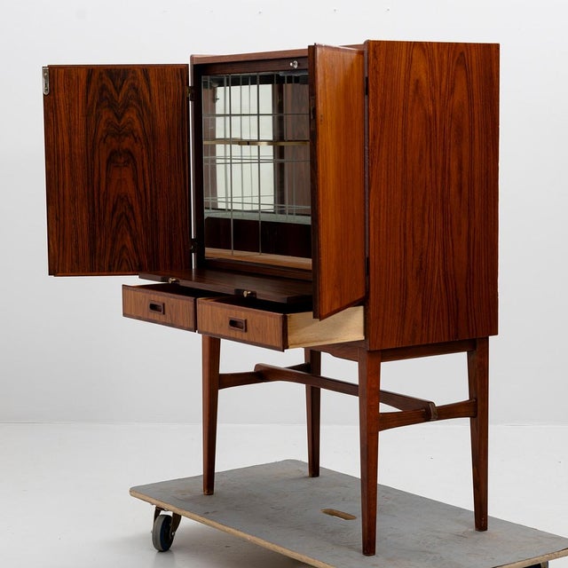 1950s Vintage Bar Cabinet in Rosewood and Teak, Sweden, 1960s For Sale - Image 5 of 13