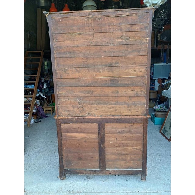 19th Century Glass-Topped Chest of Drawers For Sale - Image 11 of 13