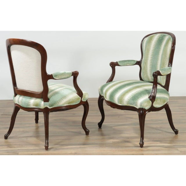 English Late 18th Century Pair of George III Open Armchairs For Sale - Image 3 of 6