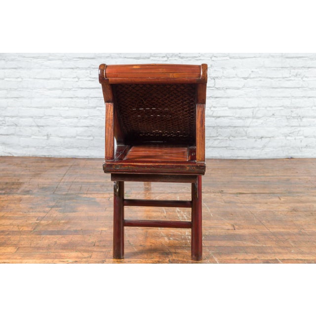 Mid 19th Century Chinese Qing Dynasty Elm & Bamboo Lounge Chair with Cloud Carved Spandrels For Sale - Image 4 of 12