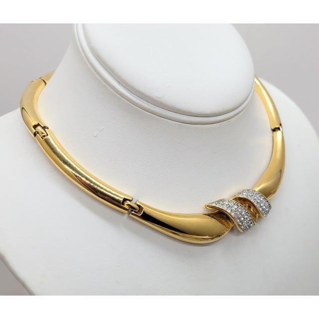 Vintage Signed Crown Trifari Goldtone Pavé Clear Rhinestone Collar Necklace For Sale - Image 10 of 10