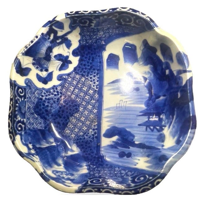 Edo Period Large Blue and White 11.5” Japanese Ko-Imari Blue and White Lobed Bowl For Sale - Image 9 of 10