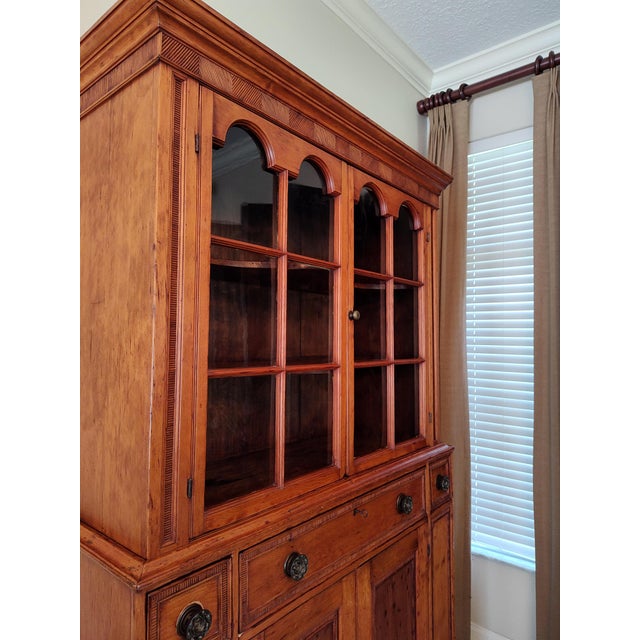 1810 Federal Hackensack Pine Wood Cupboard Cabinet Bergen County For Sale In Orlando - Image 6 of 12