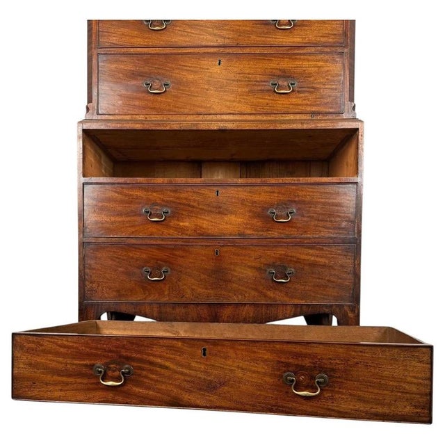 18th Century Georgian Mahogany Chest on Chest For Sale - Image 3 of 12