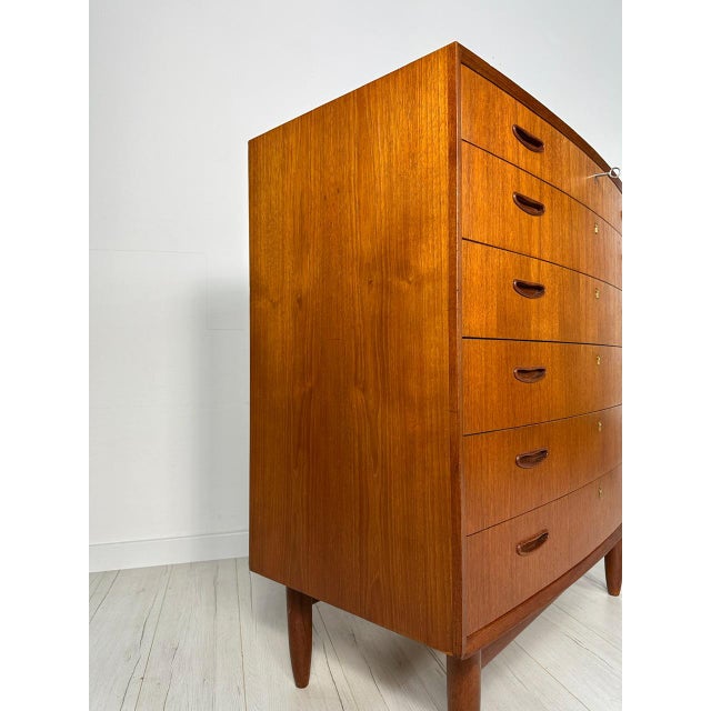 Mid-Century Modern Large Vintage Danish Teak Bow Front Chest of Drawer, 1960s For Sale - Image 3 of 11