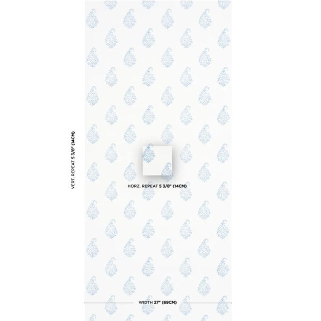 With its classic tear-shaped paisleys arranged in a repeating half-drop pattern, this wallpaper has the nuance and...