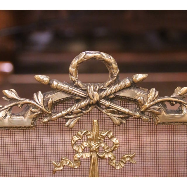Mid-Century French Louis XVI Brass Fireplace Screen With Mesh Panel For Sale - Image 4 of 12
