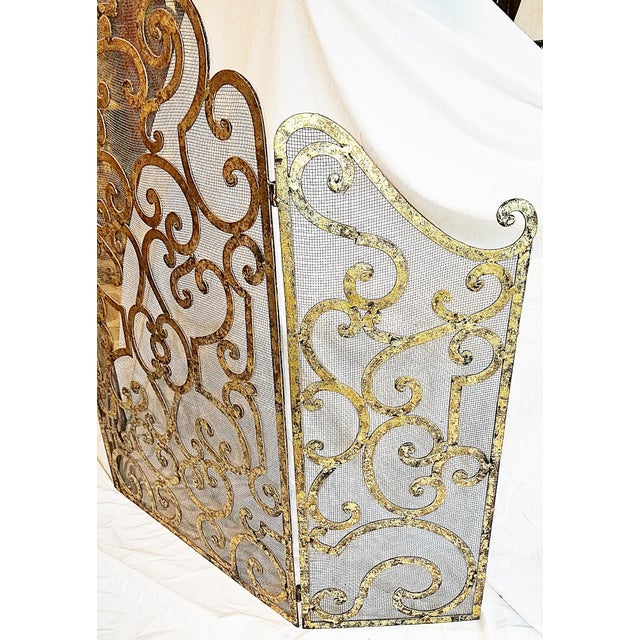1990s French Rococo Louis XIV Style Gilt Fireplace Screen For Sale In West Palm - Image 6 of 7
