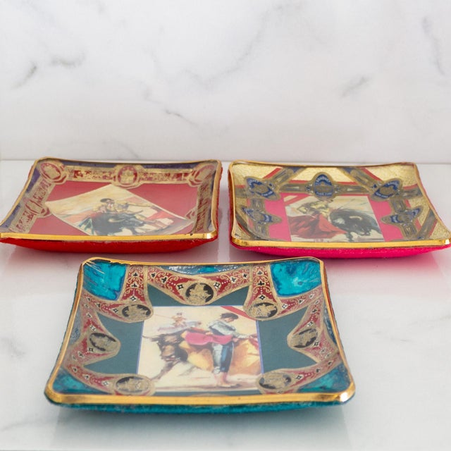 Folk Art Tobacciana Catchalls Matador and Cigar Band Decoupage For Sale - Image 6 of 10