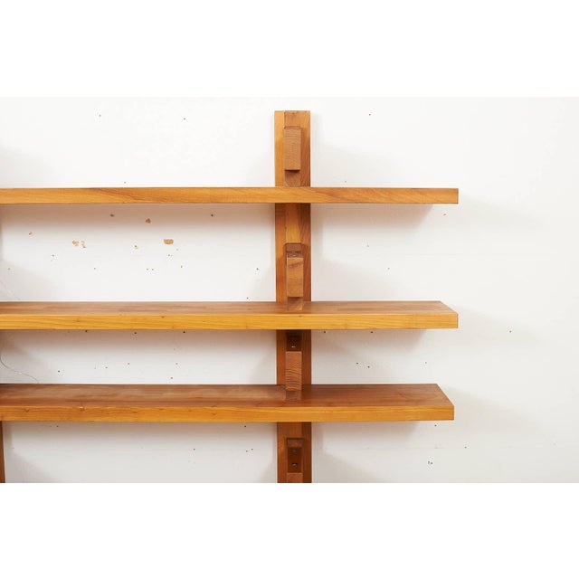 Wall Shelf B17 Bookcase for Wall Mounting in Elm Wood by Pierre Chapo, 1967 For Sale - Image 3 of 13