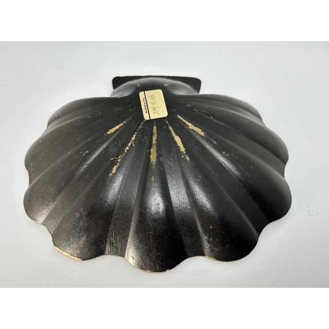 Victorian Papier Mache Crumber: Lacquered Clamshell Tray, Floral Decor For Sale - Image 4 of 9