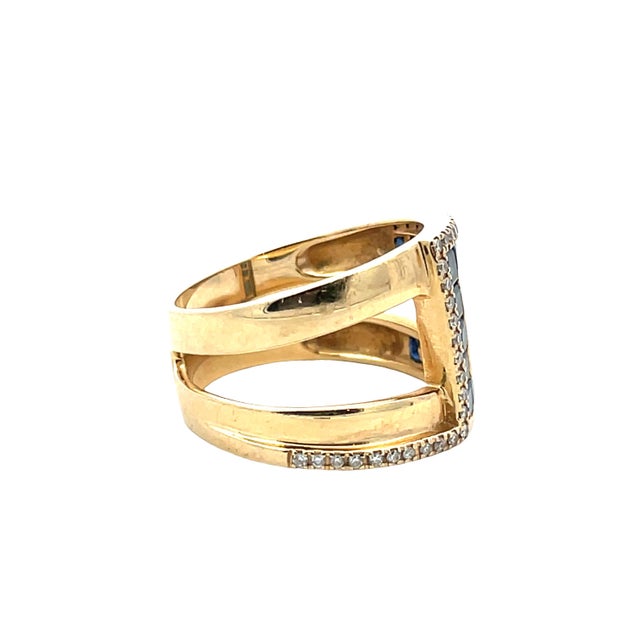 14k Yellow Gold Diamond & 1.50 Carat Weight Sapphire Ring, Size 7 For Sale - Image 4 of 6