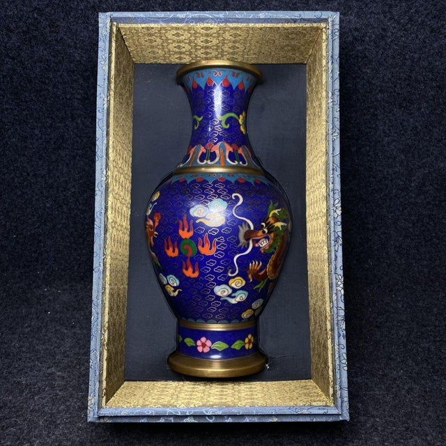 This is a vibrant and exquisitely crafted cloisonné enamel vase, presented in a custom-fitted presentation box. The vase...