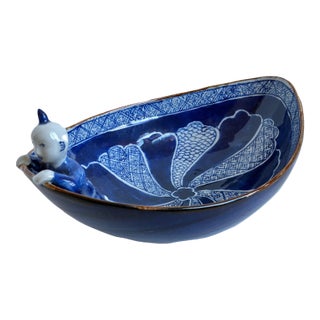 Vintage Chinese Man Blue White Porcelain Chinoiserie Oval Bowl For Sale
