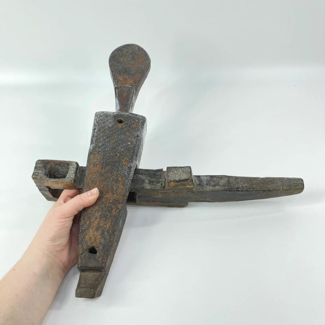 Wood Early 20th Century Dogon Door Lock Mali MATTER COLLECTION For Sale - Image 7 of 8