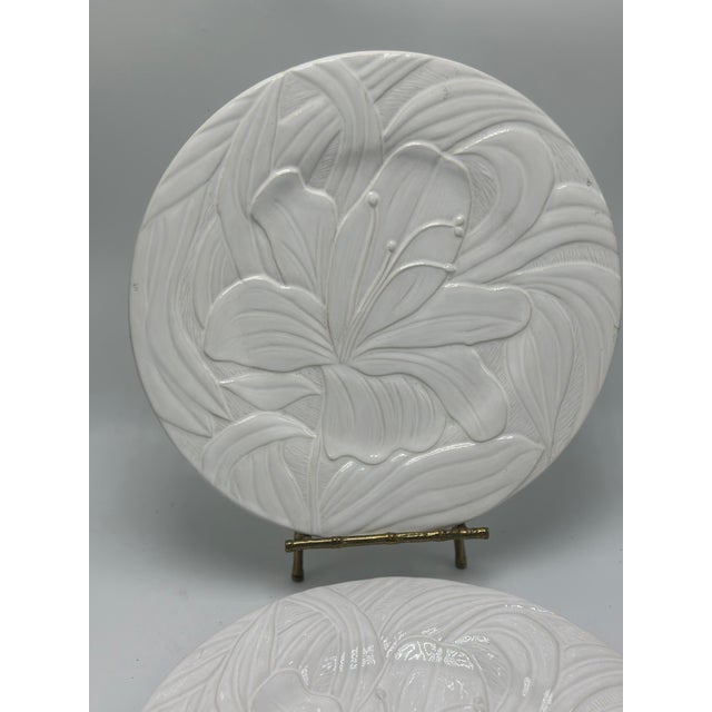 Coastal Vintage Bordallo Pinheiro White Plates, Pair For Sale - Image 3 of 5