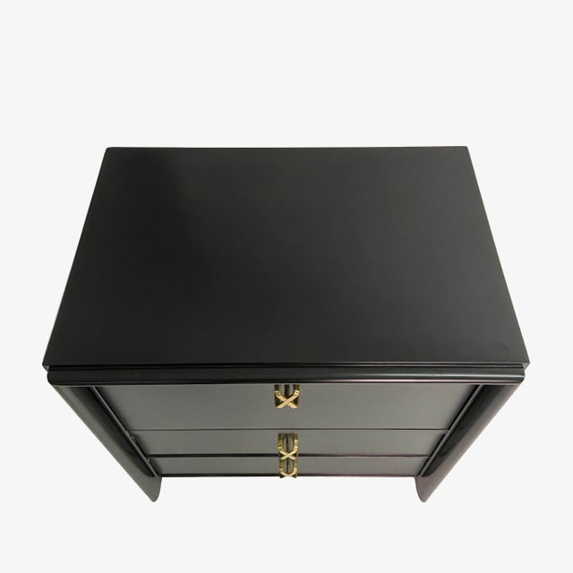 Mid-Century Modern Paul Frankl Nightstands Lacquered in Ebony, Pair For Sale In New York - Image 6 of 8