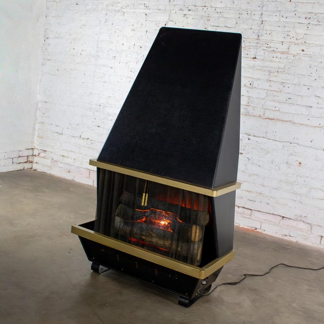 Mid-Century Modern Mid to Late 20th Century MCM to Modern Electric Fireplace by Arvin Industries Freestanding or Wall Mounted For Sale - Image 3 of 18