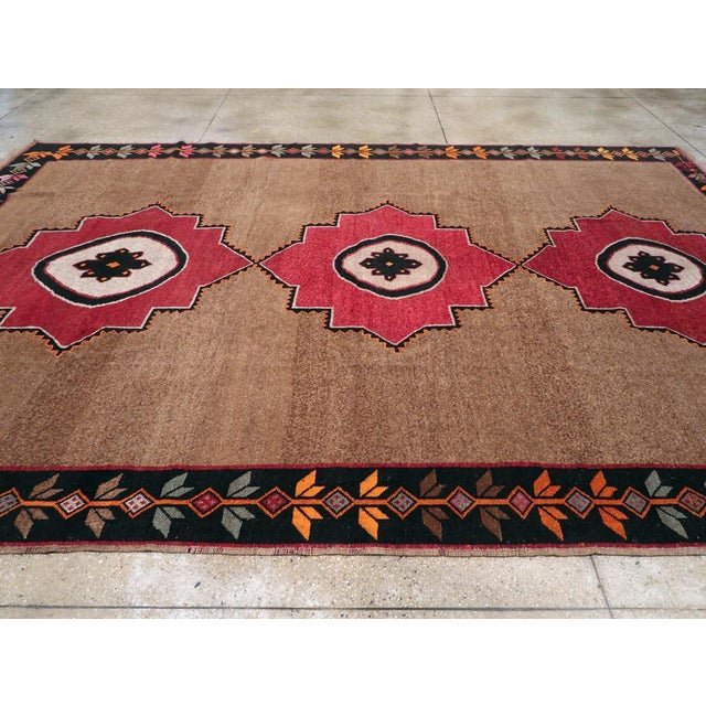 Galerie Shabab Collection Mid-20th Century Handmade Turkish Anatolian Tribal Room Size Carpet For Sale - Image 4 of 8