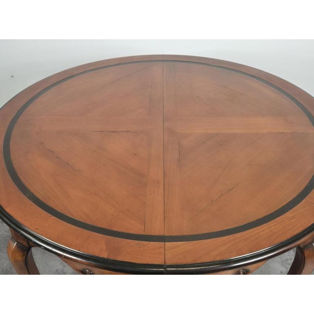 Hollywood Regency Regency Table in Cherry Wood For Sale - Image 3 of 11