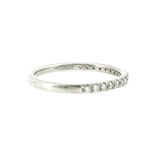 Contemporary 21st-Century Platinum 18 Natural Diamond Split Prong Wedding Ring For Sale - Image 3 of 4