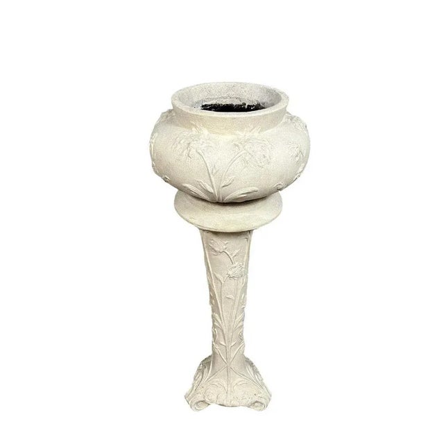 Art Nouveau Column in Plaster For Sale - Image 6 of 7