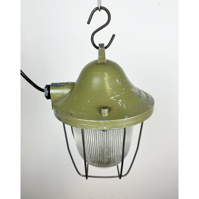 1970s Green Industrial Bunker Light from Polam Gdansk, 1970s For Sale - Image 5 of 16