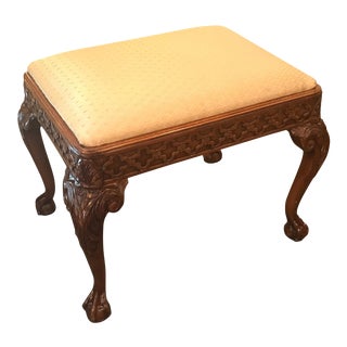 Vintage Mid-Century Chippendale Style Mahogany Finished Bench For Sale