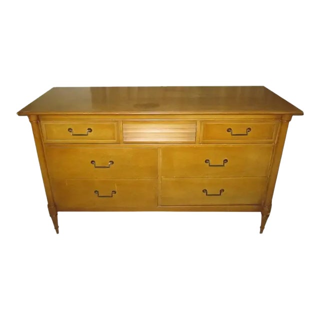 1960s Vintage Bassett Furniture 7 Drawer Dresser For Sale