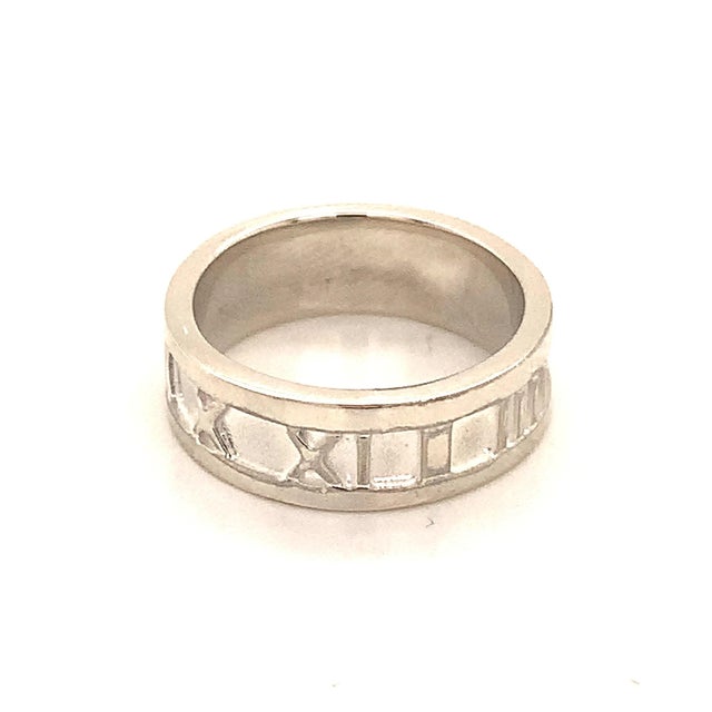 1990s Tiffany & Co Estate Ring Size 4.5 Sterling Silver 4.2 Grams, Size 4.5 For Sale - Image 10 of 12