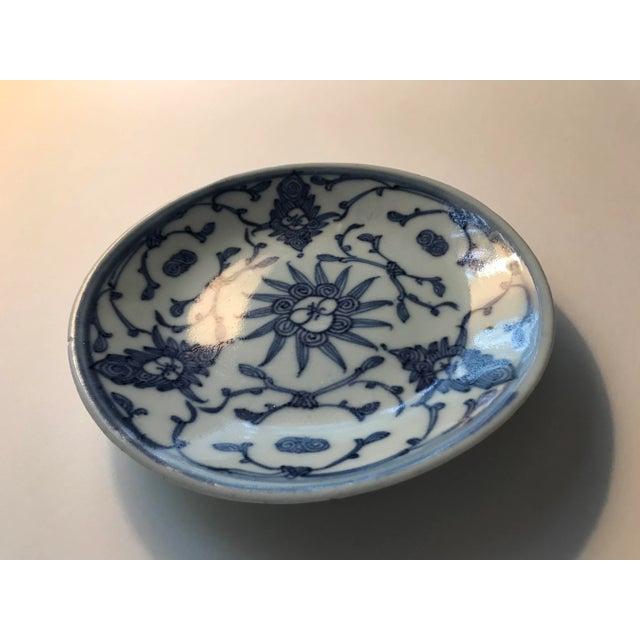 Rare Chinese Antique Qing Snow Pea pattern plate Qing Dynasty Circa Late 19th Century Aprox. dimensions: 5 1/4" diameter...