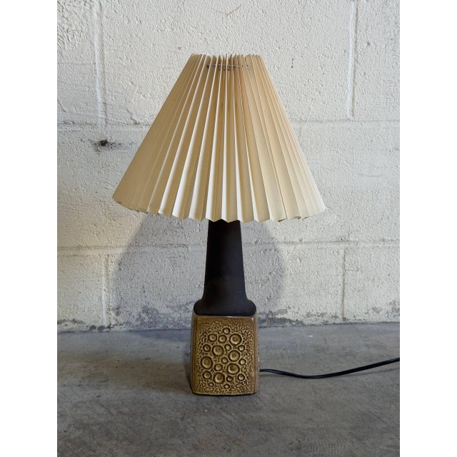 Brown Mid 20th Century Mid-Century Modern Brown Ceramic Table Lamp For Sale - Image 8 of 11