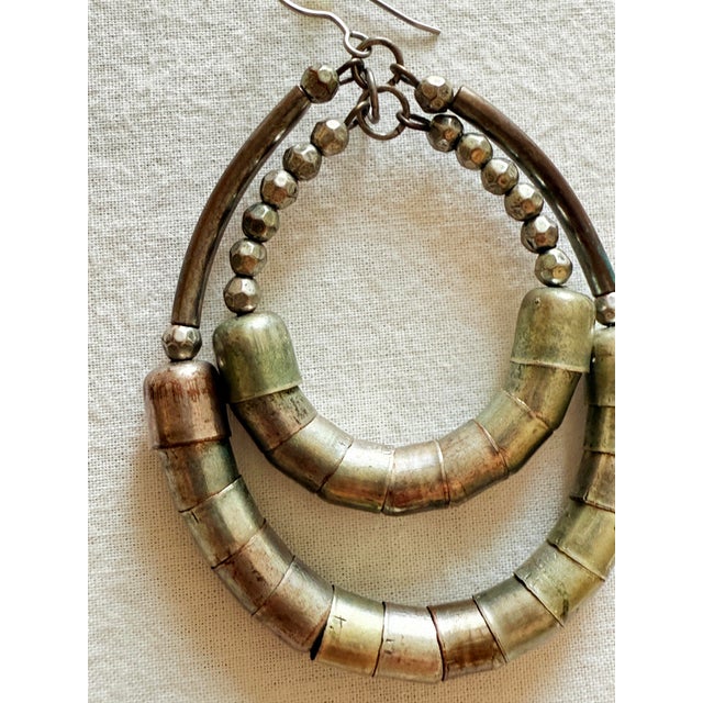 Late 20th Century Vintage Boho Chic Mixed Metal Double Hoop Statement Earrings For Sale - Image 5 of 8