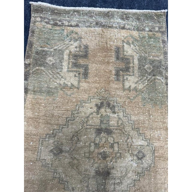 Turkish Yastik Rug 1'6" x 3'1" For Sale - Image 4 of 5