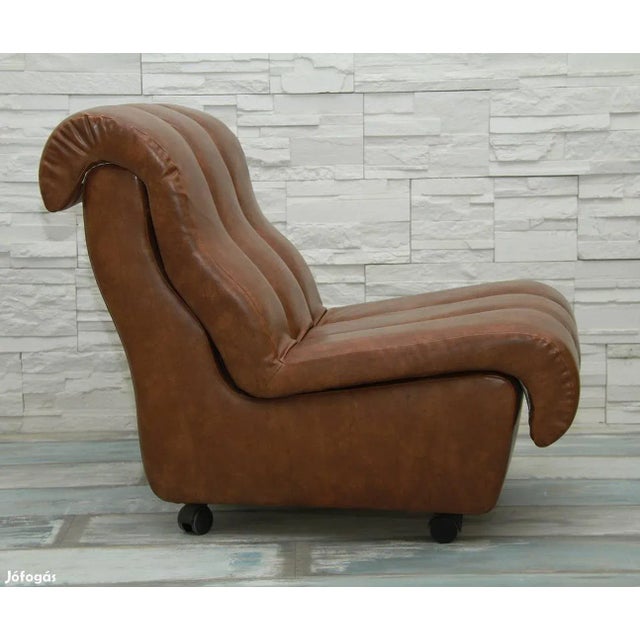 Mid-Century Brown Leatherette Lounge Chair, 1960s, in Good conditions. Designed 1960 to 1969