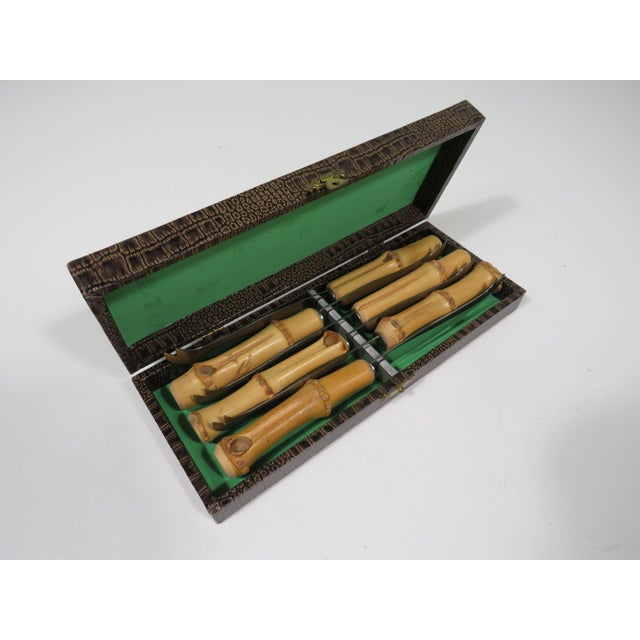 This bamboo and stainless steel cheese cutlery is the perfect mix of natural materials and durable quality. A timeless...