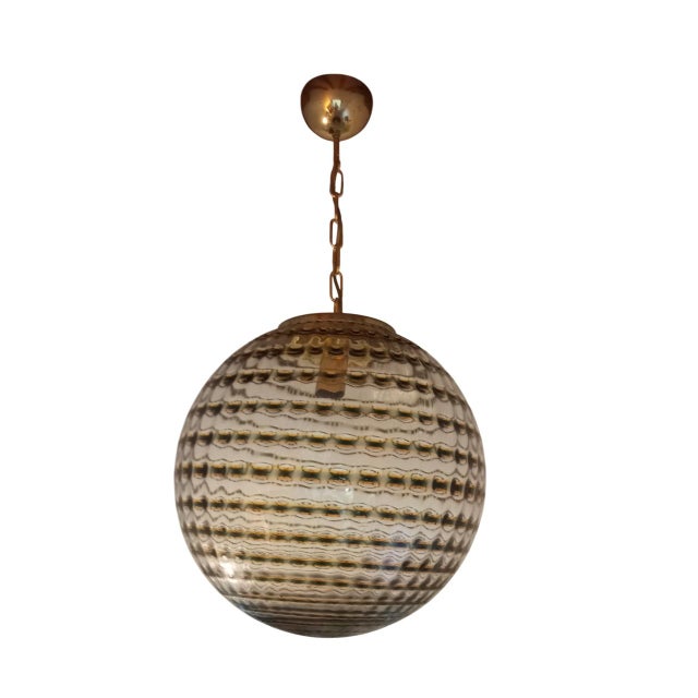 Round Murano glass pendant lamp, 1960s, with a diameter of 40 cm. Attributed to designer Ludovico Diaz de Santillana,...