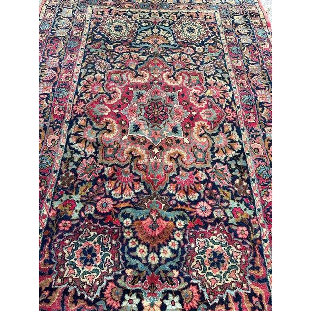 Discover the timeless elegance of a late 19th-century Ispahan antique rug. Meticulously hand-knotted with wool on a cotton...