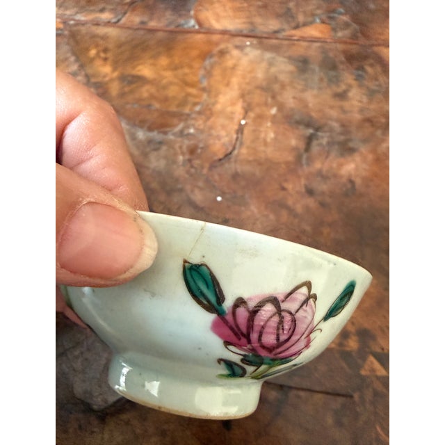 Antique Chinese Famille Rose Porcelain Bowls - Pair For Sale - Image 9 of 12