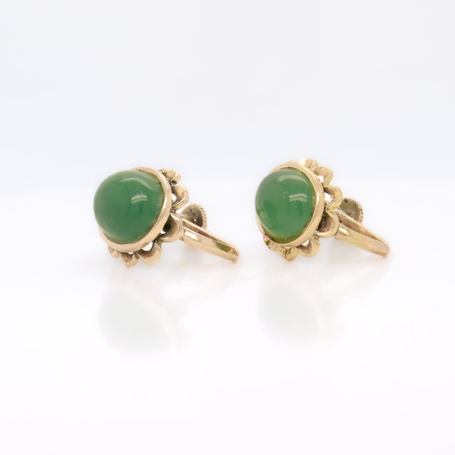Pair of Vintage 14k Gold & Jade Cabochon Floral Screwback Earrings For Sale - Image 10 of 10