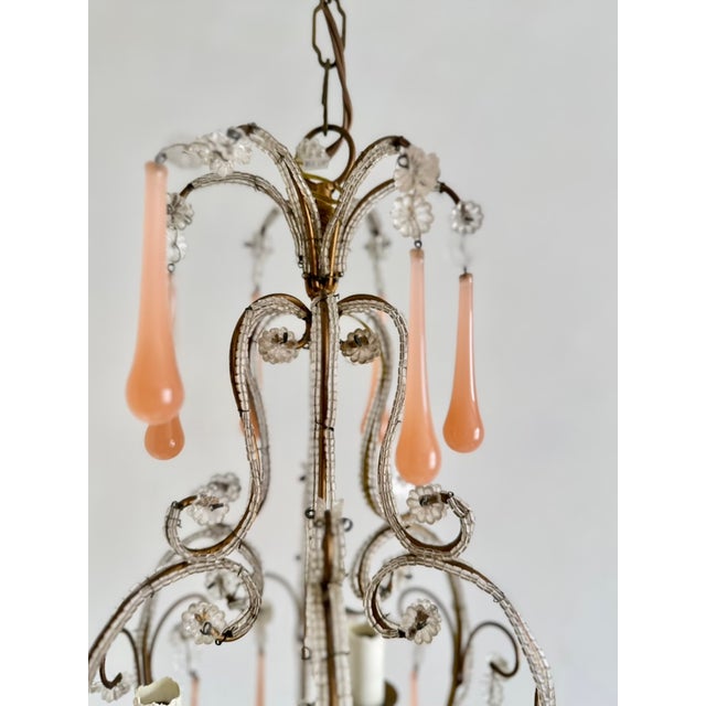 1950s Venetian Style Beaded Brass Chandelier with Pink Murano Glass Drops, Italy, 1950s For Sale - Image 5 of 18