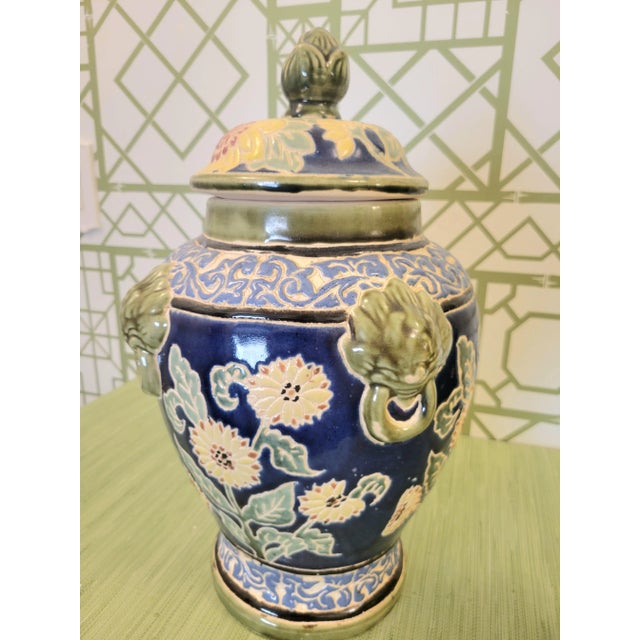 1990s Vintage Navy Blue and White, Green Clay Fired Foo Dog Italian Floral Ginger Jar Decor For Sale - Image 5 of 11