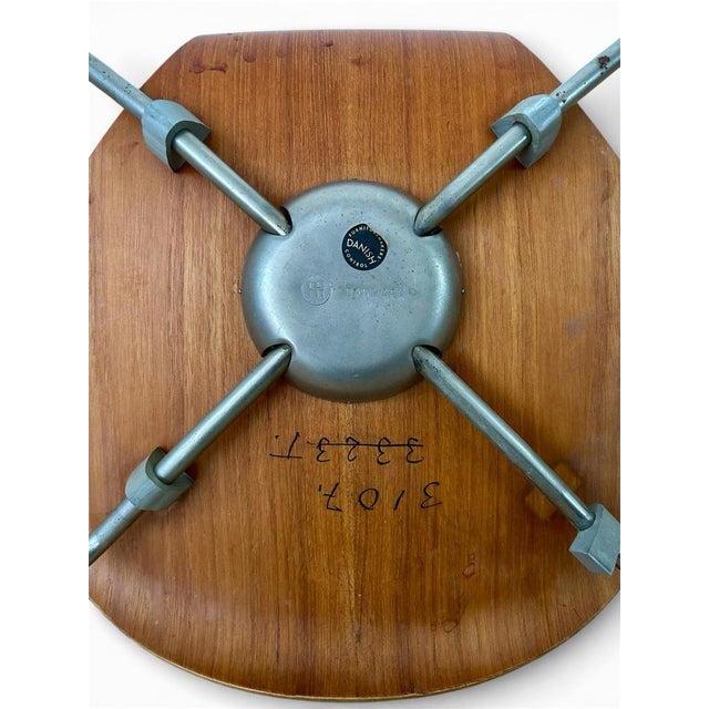 Series 7 Chair in Teak by Arne Jacobsen for Fritz Hansen For Sale - Image 13 of 15