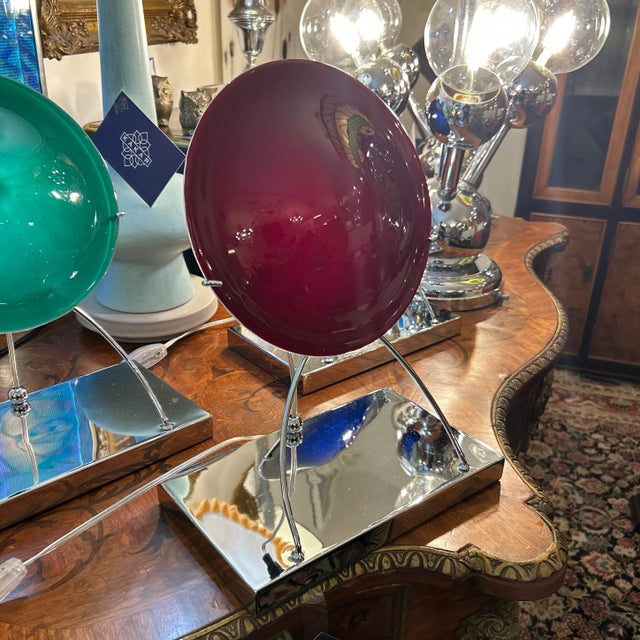 Contemporary Italian Red Hand Blown Convex Disk and Chrome Frame Tabletop Lamp For Sale - Image 3 of 11