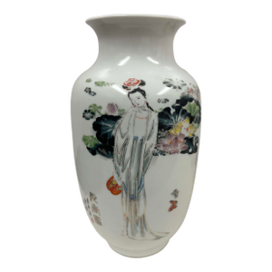 Early 20th-Century Chinese Famille Rose Porcelain Vase