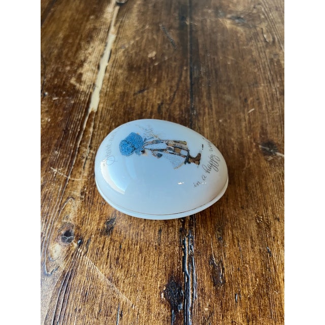 Ceramic Vintage 1970's Holly Hobbie Egg Trinket Porcelain Box "Start Each Day in a Happy Way" Made in Japan For Sale - Image 7 of 9