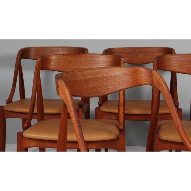 Uldum Møbelfabrik Vintage Model 16 Dining Chairs in Teak by Johannes Andersen for Uldum Møbelfabrik, 1960s, Set of 6 For Sale - Image 4 of 8
